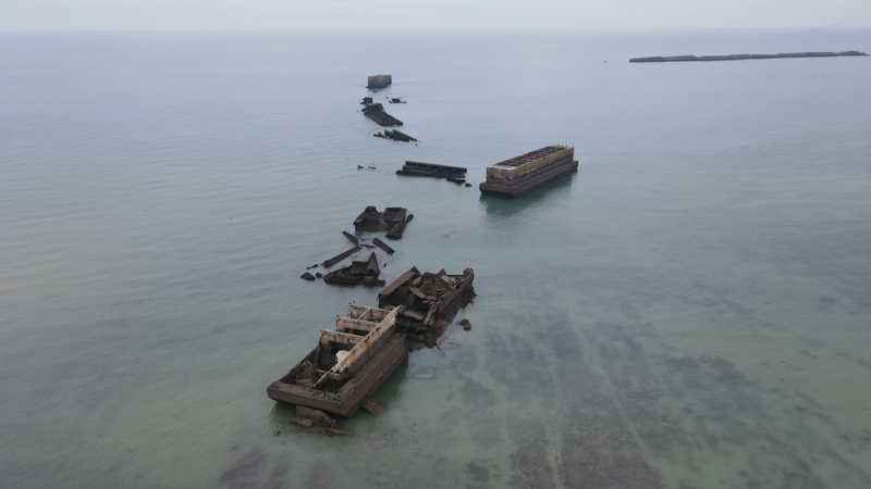 Arromanches port Winston